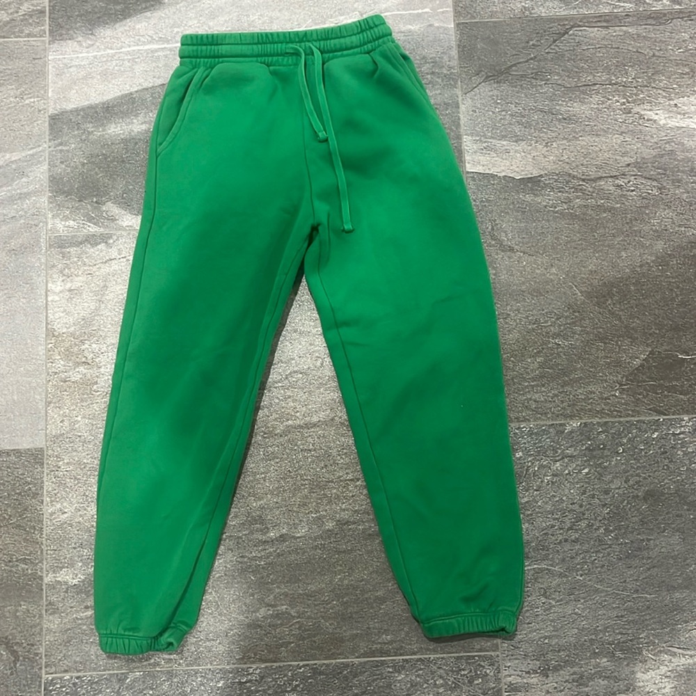 Kelly green Zara sweat pants